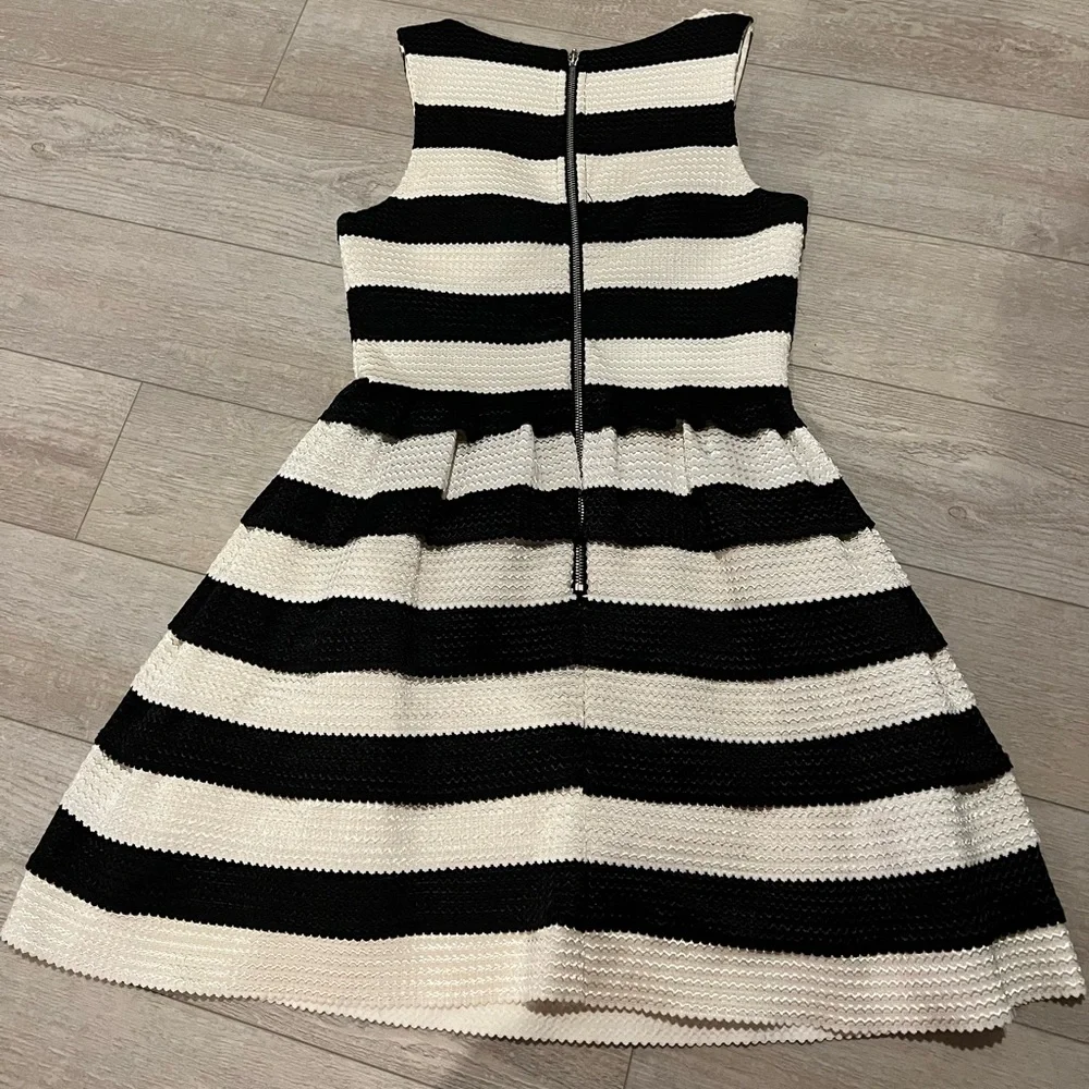COPY - Black White Layered Dress - Picture 4 of 6